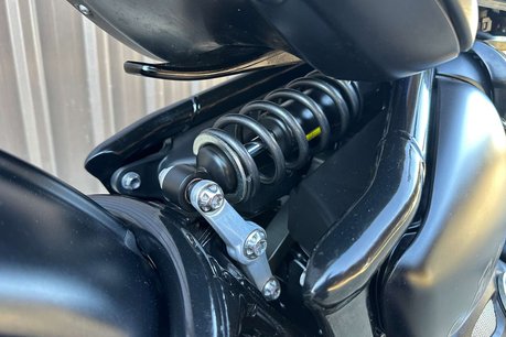 Triumph Bonneville 1.2 Bonneville Bobber Black 27