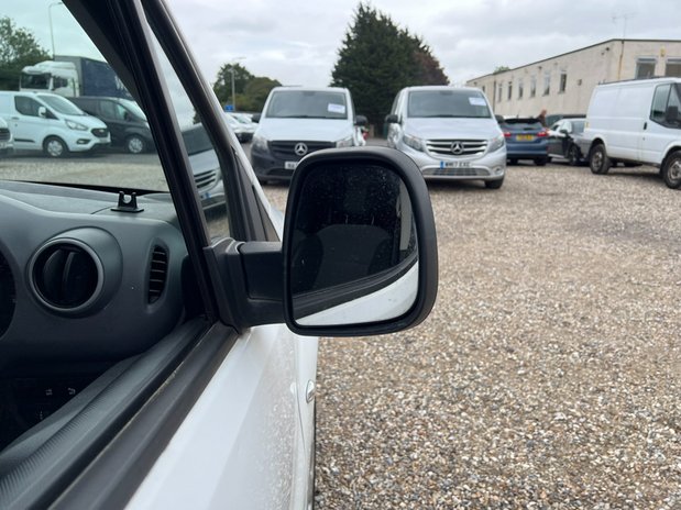 Peugeot Partner SWB L1H1 Low Roof Professional Air Con EURO 6 NO VAT 15