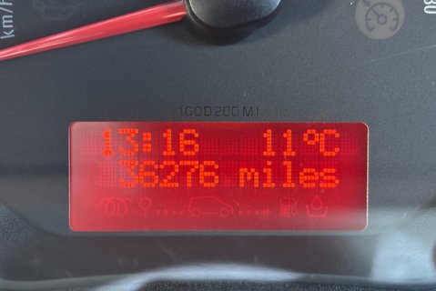 Vauxhall Movano F3500 125 ps Cdti Luton with Tail Lift & Air Con - Direct from MOD 32