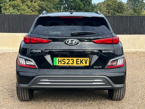 Hyundai KONA PREMIUM 9