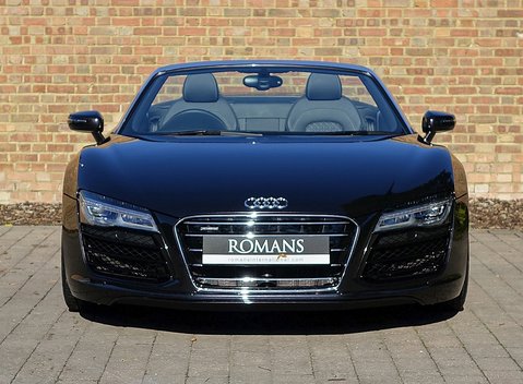 Audi R8 V10 Spyder 24