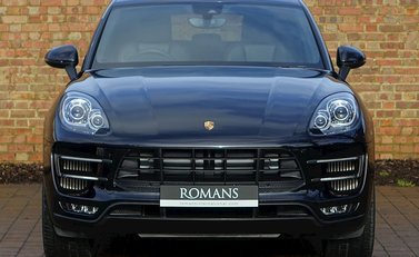 Porsche Macan Turbo 25