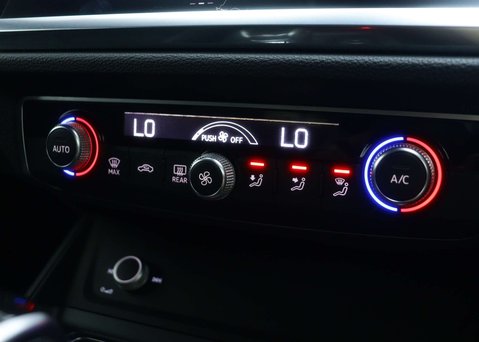 Audi Q3 1.5 TFSI CoD 35 Black Edition SUV 5dr Petrol S Tronic Euro 6 (s/s) (150 ps) 30