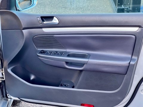 Volkswagen Golf 3.2 V6 R32 DSG 4Motion 5dr 53