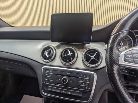 Mercedes-Benz GLA 2.1 GLA 200 D AMG Line Auto 5dr 54