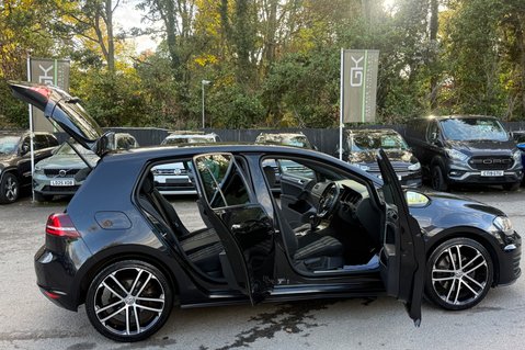 Volkswagen Golf GTD -TWO OWNERS -£20 ROAD TAX -9 SERVICES - ORIGINAL & UNMODIFIED -KEYLESS 21