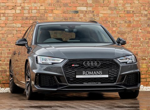 Audi RS4 Avant Sport Edition 1