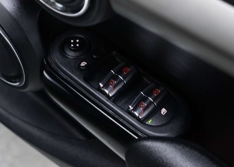 Mini Hatch 2.0 Cooper S Exclusive Auto 5dr 41