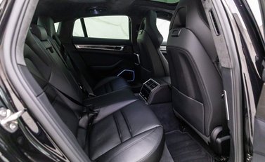 Porsche Panamera TURBO PDK 9