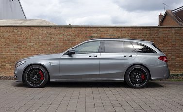 Mercedes-Benz C63 S Estate 26