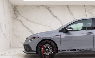 Volkswagen Golf GTI CLUBSPORT 45 TSI DSG 29