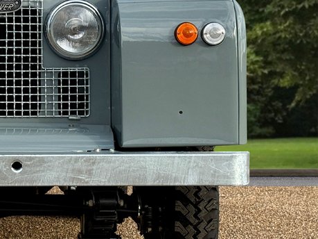 Land Rover Series II A 16
