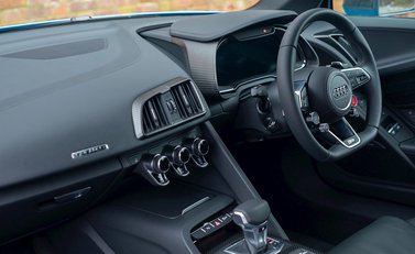 Audi R8 V10 Plus 14