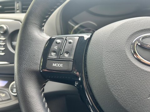 Toyota Yaris VVT-I ICON 27