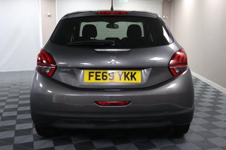 Peugeot 208 PURETECH S/S SIGNATURE 8
