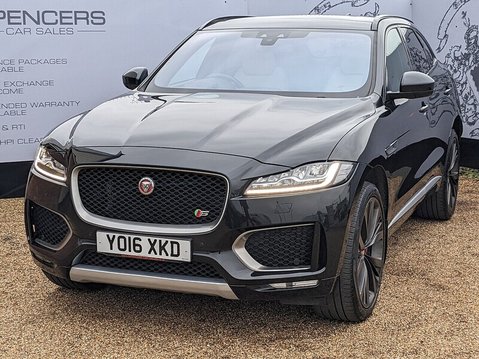 Jaguar F-Pace V6 FIRST EDITION AWD 3