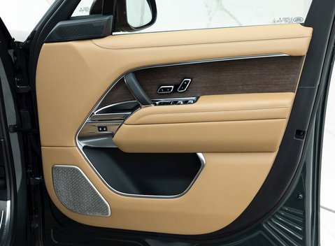 Land Rover Range Rover P400 Autobiography LWB 7 Seater 20