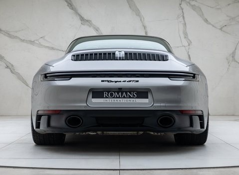 Porsche 911 Targa 4 GTS (992) 11