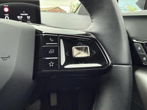 MG MG4 64kWh SE Long Range Hatchback 5dr Electric Auto (203 ps) 32