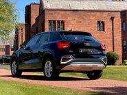 Audi Q2 TFSI SPORT 2