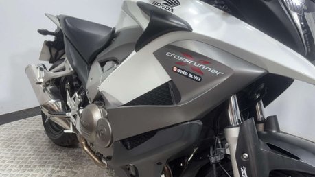Honda VFR 2011 ONLY 22K NEW MOT SERVICED TOP BOX TOURER 800CC 14