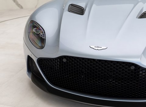 Aston Martin DBS Superleggera 22