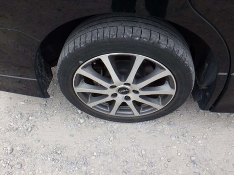 Toyota Voxy Hybrid 25