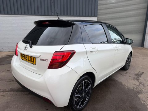 Toyota Yaris 1.33 Dual VVT-i Design Euro 6 5dr 8