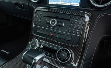 Mercedes-Benz SLS AMG 19