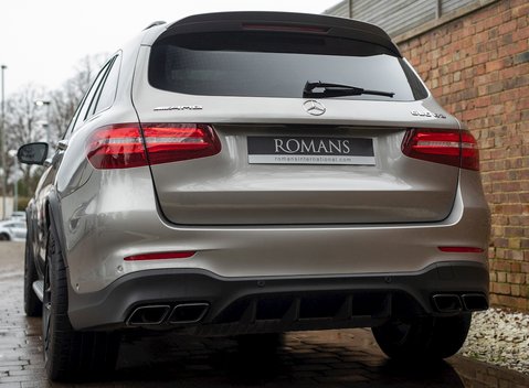 Mercedes-Benz GLC 63 4Matic 25