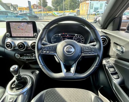 Nissan Juke 1.0 Juke N-Connecta DiG-T 5dr 19
