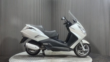 Peugeot Satelis 2 PREMIUM 2015 ONLY 16K GOOD RUNNING 300CC MAXI SCOOTER BIKE