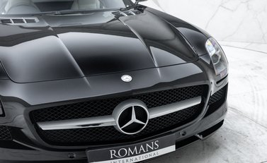 Mercedes-Benz SLS AMG 37