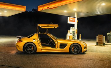 Mercedes-Benz SLS AMG Black Series 4