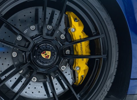 Porsche 911 Carrera GTS (992) 37