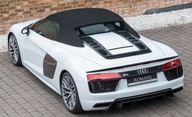 Audi R8 V10 Plus Spyder 10