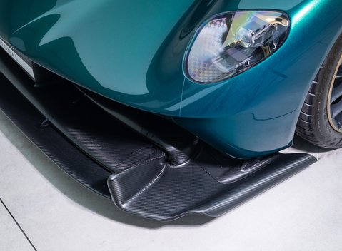 Aston Martin Valkyrie 32