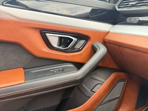 Lamborghini Urus 4.0 Urus V8 Auto 4WD 5dr 41