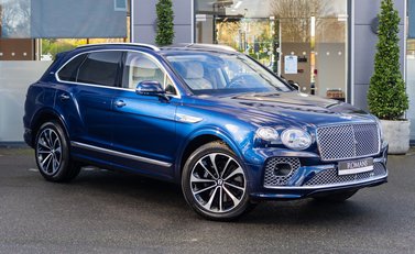 Bentley Bentayga V8 First Edition LHD 2