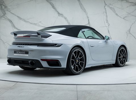 Porsche 911 Turbo S Cabriolet (992) 8