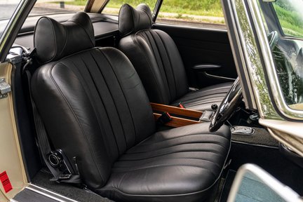 Mercedes-Benz SL 250 SL Pagoda RESTORED 17