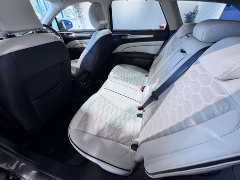 Ford Mondeo 2.0 TDCi Vignale Powershift Euro 6 (s/s) 5dr 38