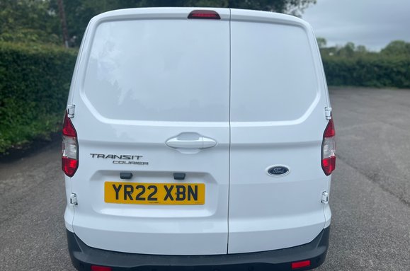 Ford Transit Courier LIMITED L1 EURO 6 VAN 8