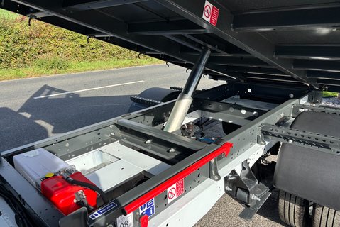 Ford Transit 350 L2 Drw 130 ps Single Cab Tipper - Air Con / Rear Camera / Cruise 9