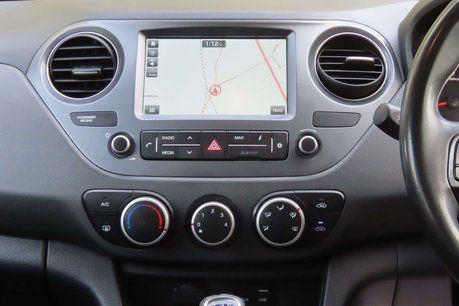 Hyundai i10 1.0 Play Hatchback 5dr Petrol Manual Euro 6 (67 ps) 10