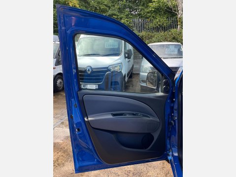 Fiat Doblo 1.6 JTD MultiJet 16v N1 SX Combi Van 4dr Diesel Comfort-Matic L1 (141 g/km, 34