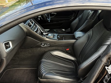 Aston Martin DB11 V8 41