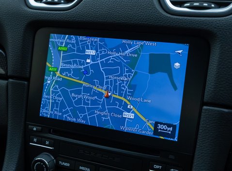 Porsche Cayman GT4 (718) 23