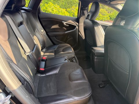 Volvo V40 2.0 T3 R-Design Nav Euro 6 (s/s) 5dr 20