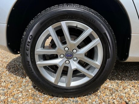 Volvo XC60 2.4 D5 SE Lux Nav Auto AWD Euro 6 (s/s) 5dr 11